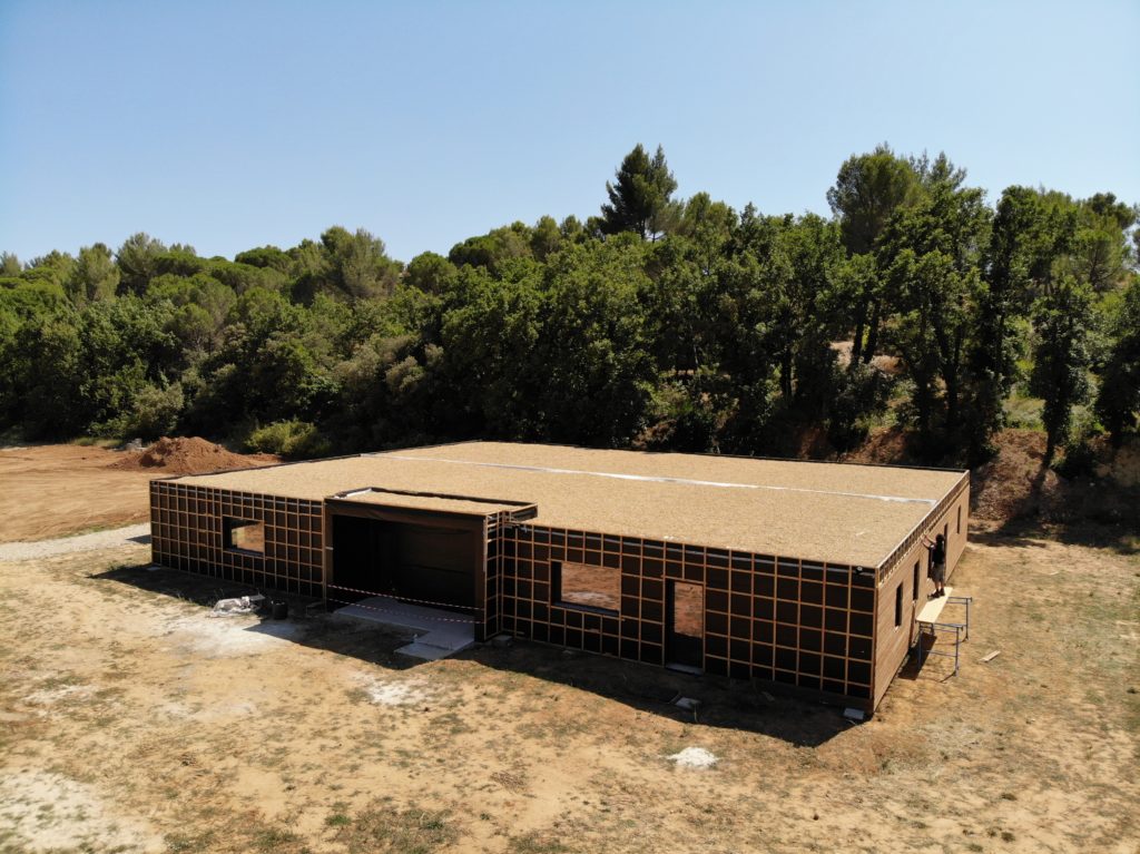 Le local de ELAN Jouques va pouvoir accueillir l'ensemble des pôles : atelier bois, recyclerie, tourisme, agro et multi-services.